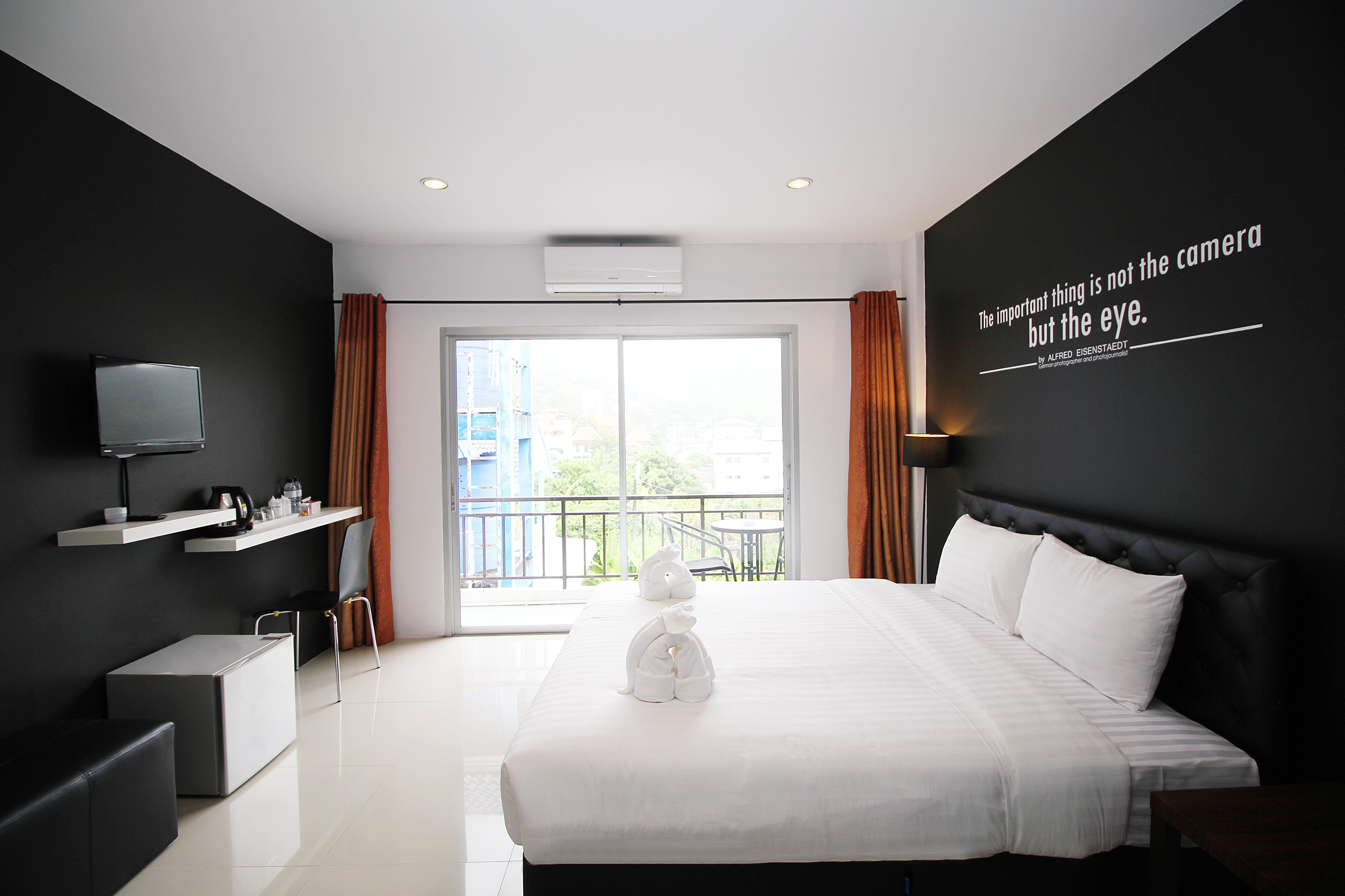 Hotel The Artist House à Patong Extérieur photo